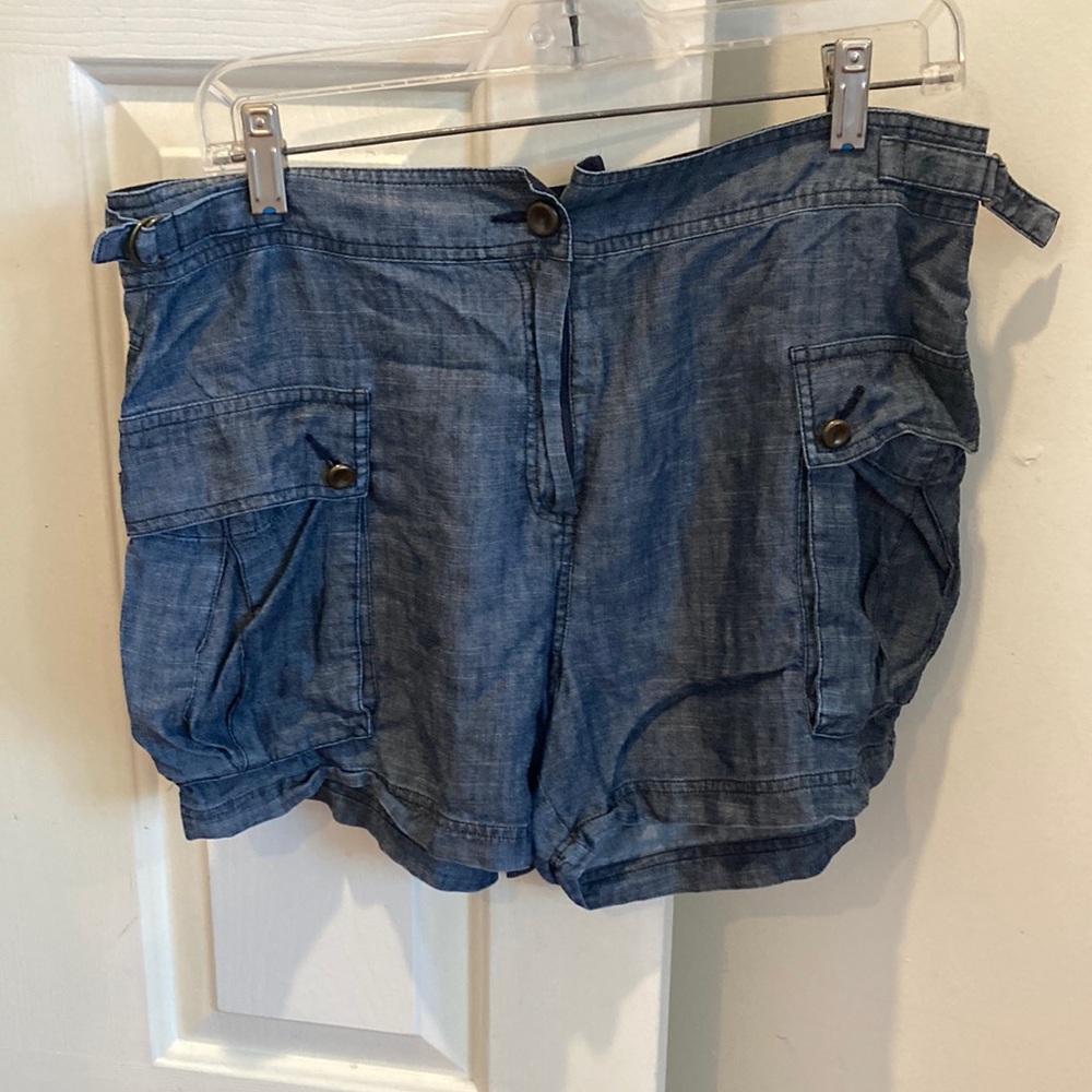 Trina Turk Chambray shorts